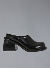 Hera Clog